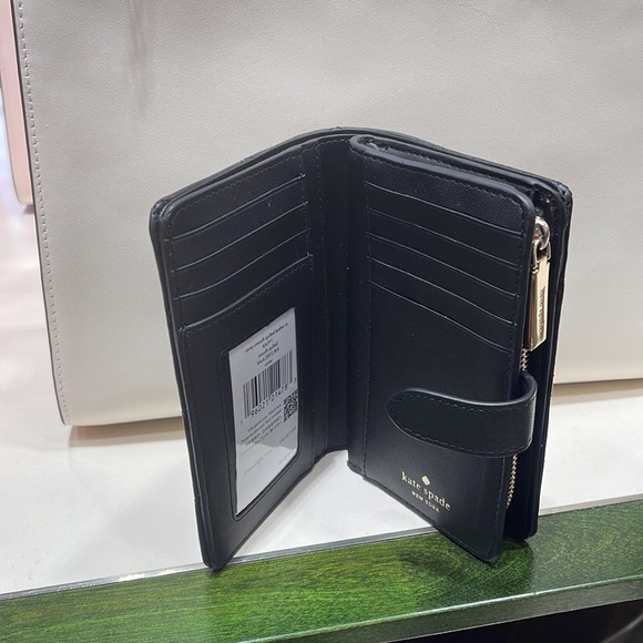 Kate Spade Carey Medium Compartment Bifold Wallet 
COLOR: Black
NWT - Picture 15 of 16